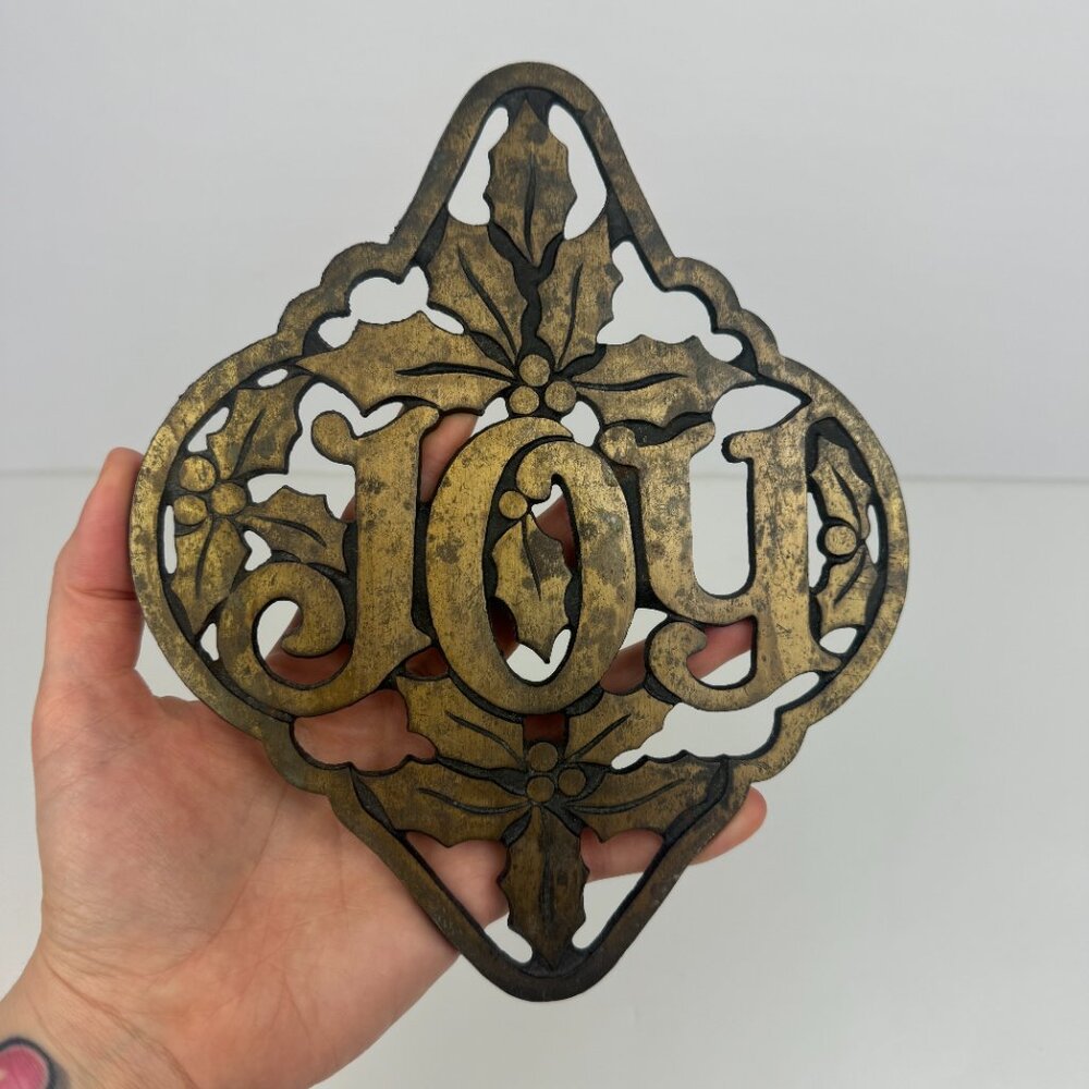 Vintage Avon Trivet Christmas Holiday Joy‎ Holly Brass Copper Cast Iron Dining